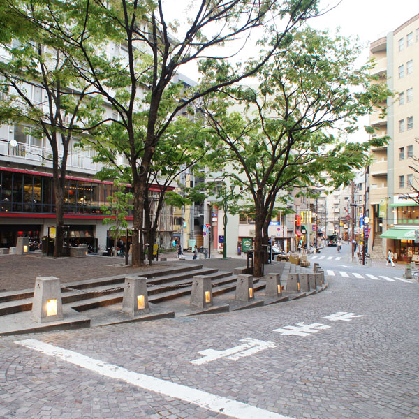 LEON_店舗イメージ写真1