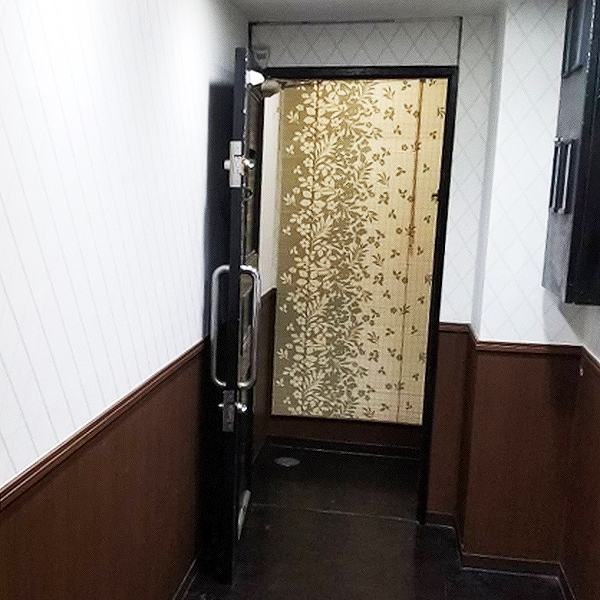 人妻茶屋 梅田店_店舗イメージ写真1